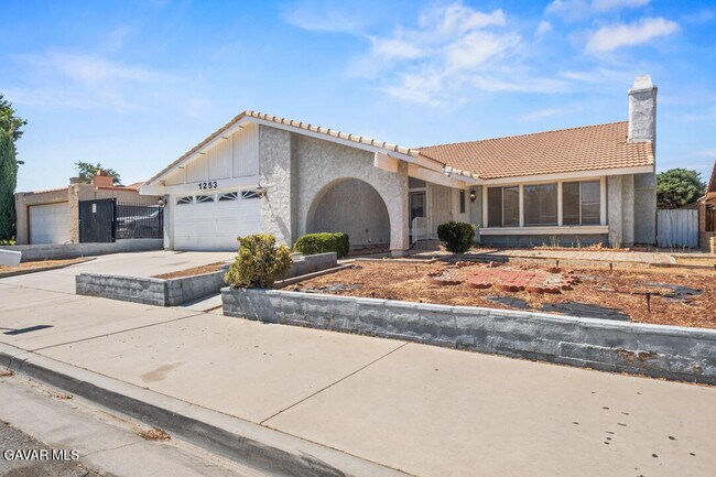 Building Photo - 1253 Morven St