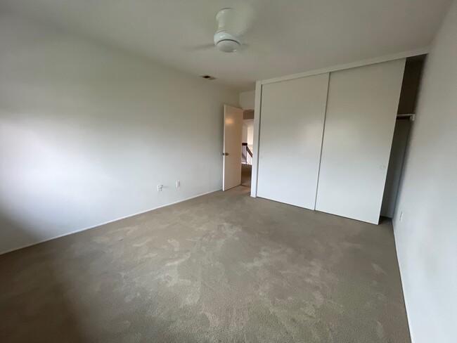 Building Photo - 2506 Levante St