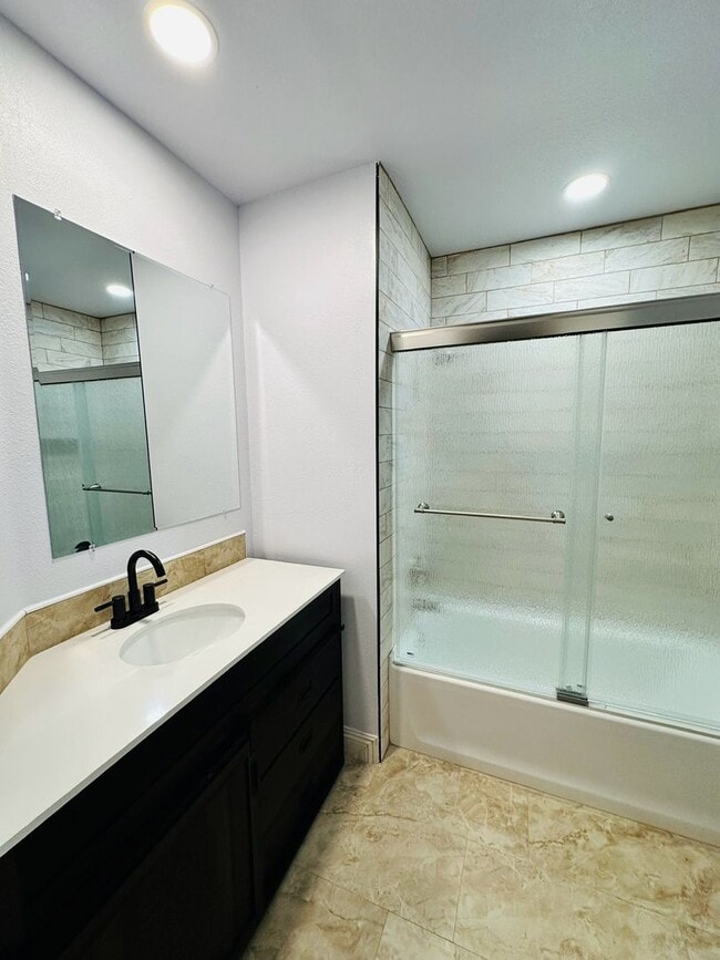 Building Photo - Townhome for rent at Cabo Bahia!