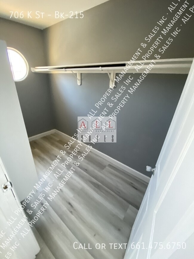 Building Photo - 706 K St