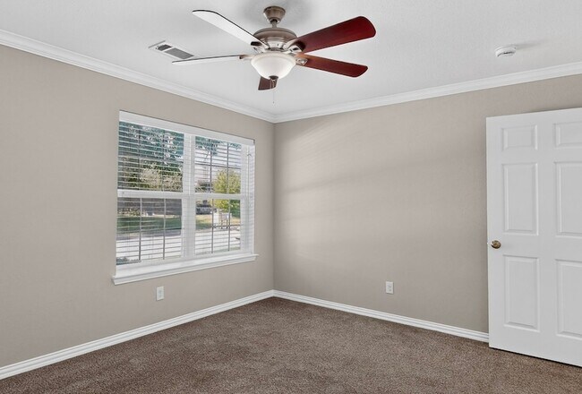 Building Photo - 829 Summercreek Dr