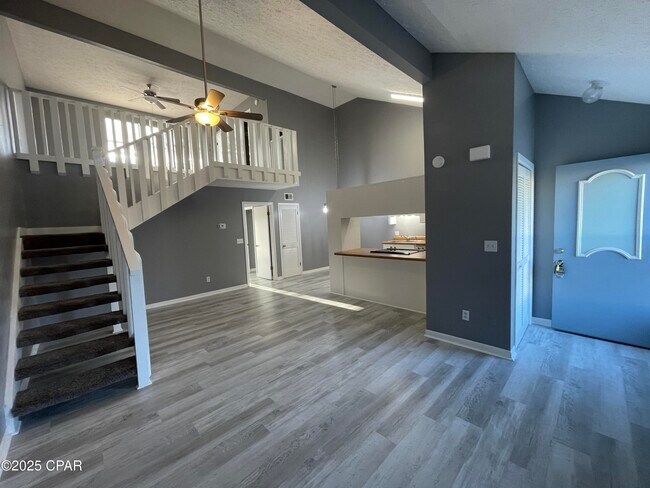 Building Photo - 132 Parker Village Cir