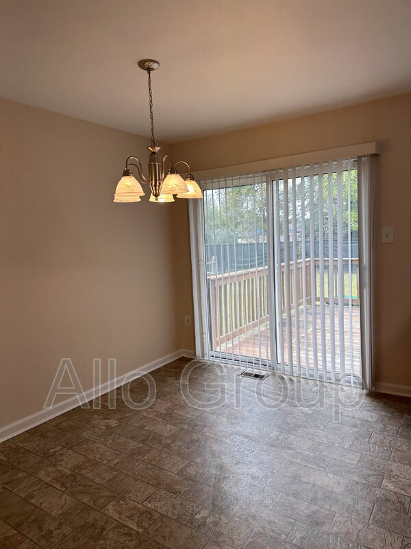 Building Photo - 51 N Bellwoode Dr
