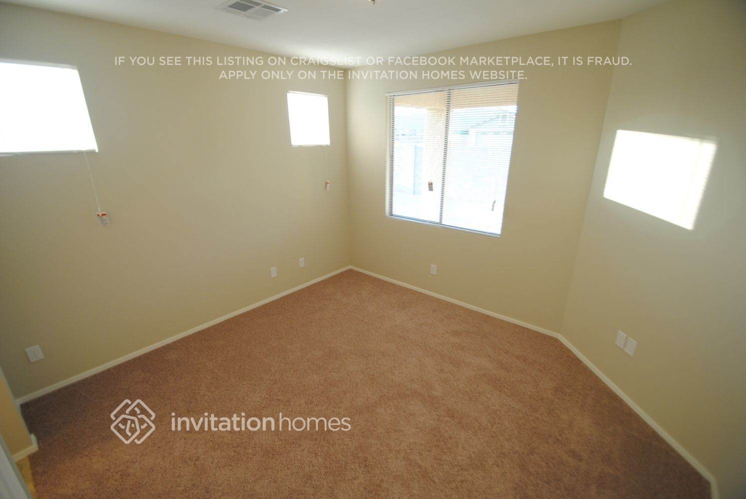 Building Photo - 6537 S 15th Dr