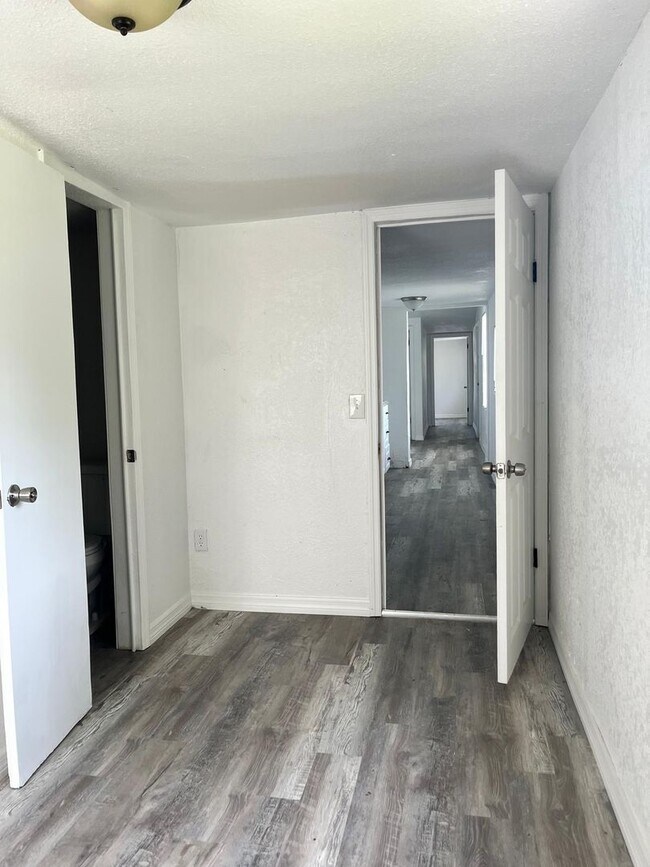 Building Photo - RENT TO OWN OPPORTUNITY!!