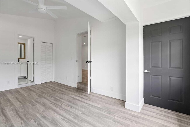 Building Photo - 2517 Polk St