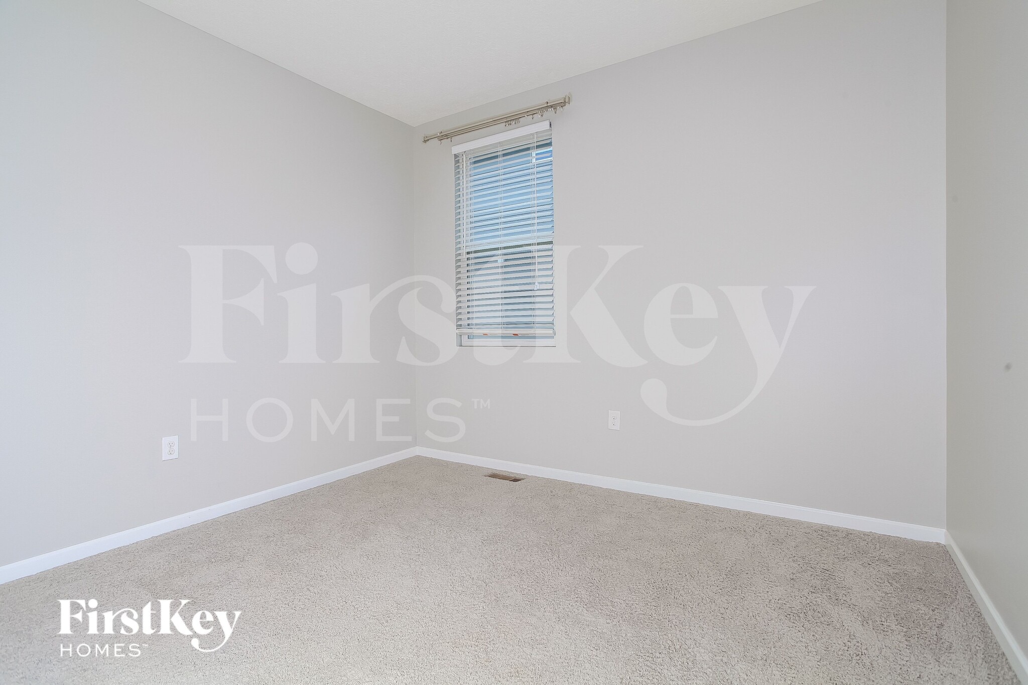Building Photo - 3962 Snowcreek Dr