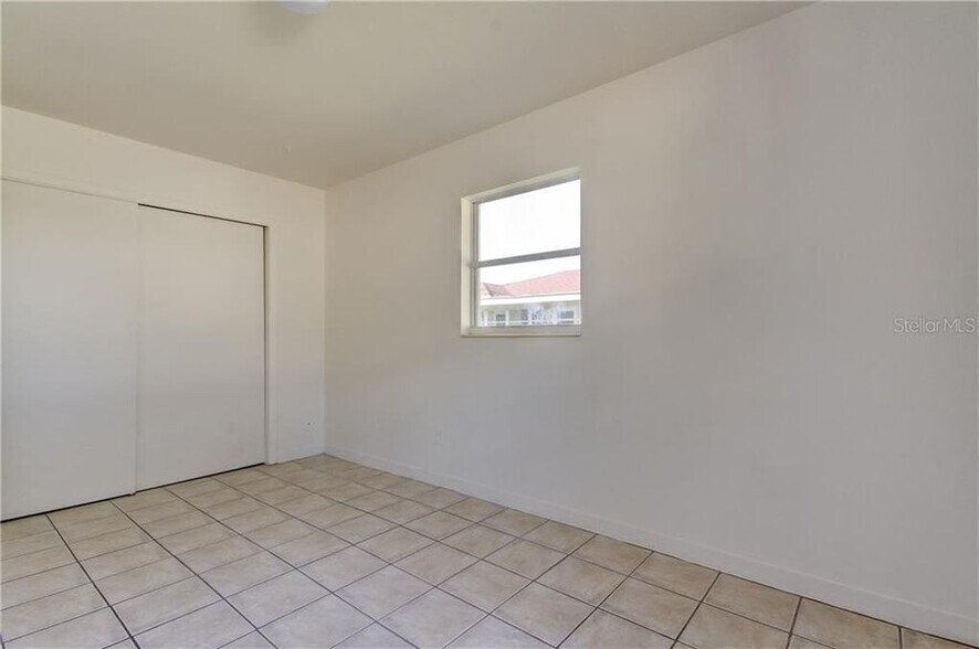 Building Photo - 403 S Orion Ave