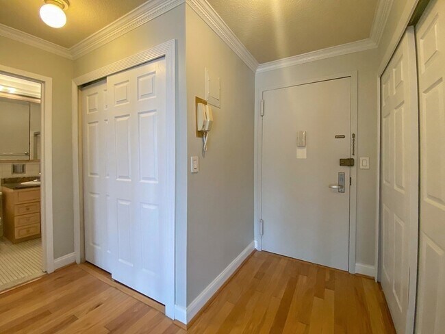 Building Photo - 151 Tremont St