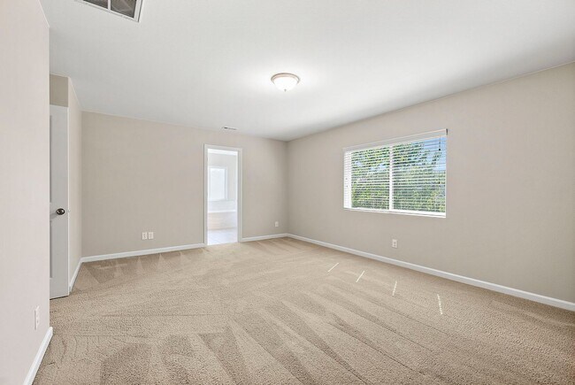 Building Photo - Lacey/Hawks Prairie 4 bedroom 2381 SF home...