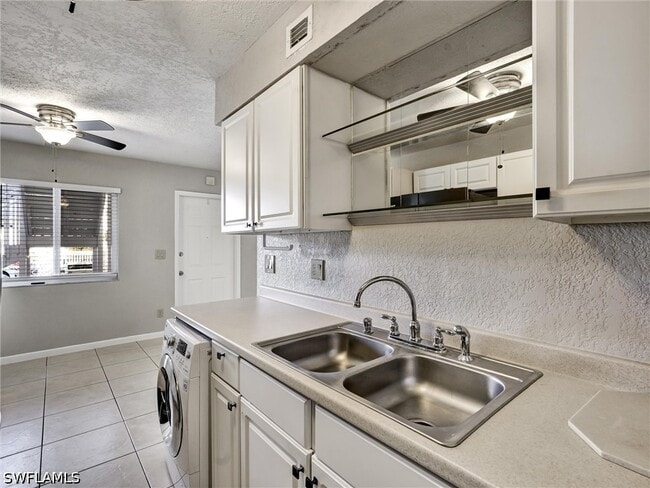 Building Photo - 4621 Bayshore Dr