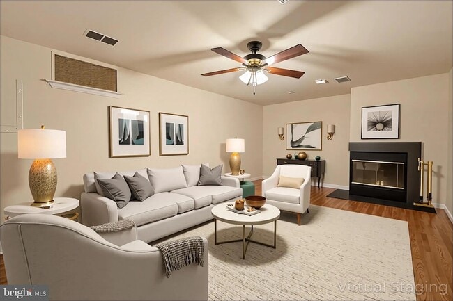 Building Photo - 127 College Station Dr