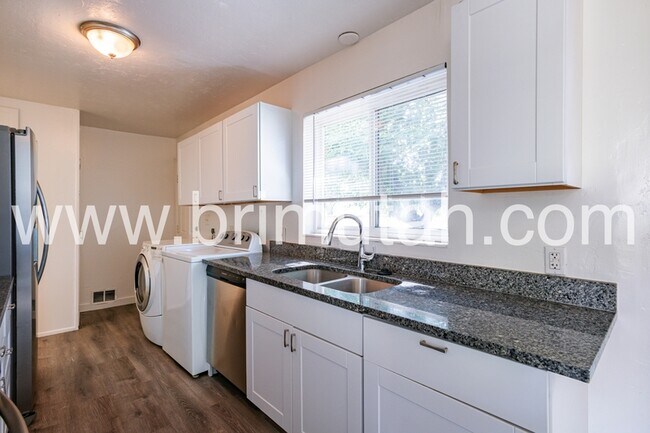 Building Photo - 5856 S 157 W