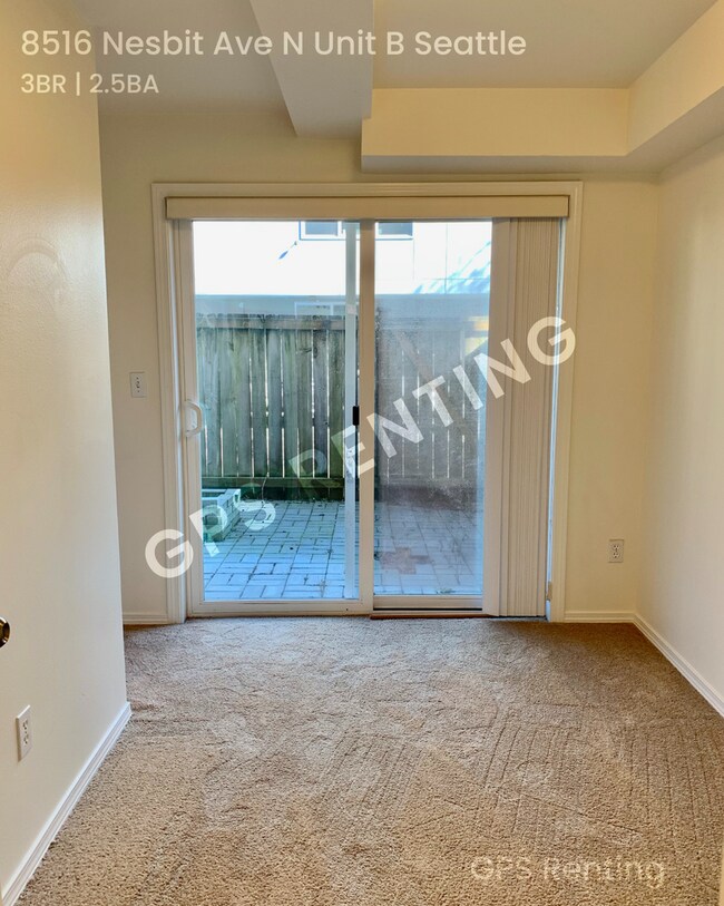 Building Photo - Beautiful N. Seattle 3 story townhouse wit...