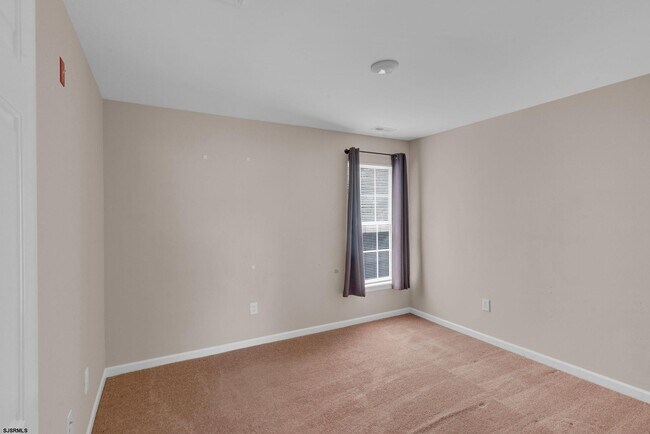 Building Photo - 120 Trotter Road