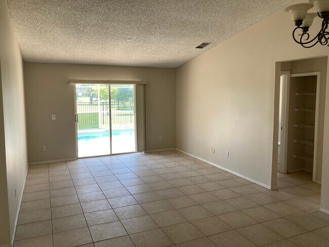 Building Photo - 272 Indian Point Cir