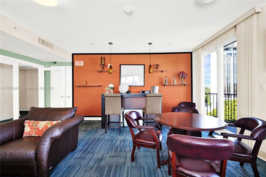 Building Photo - 2701 SW 3rd Ave