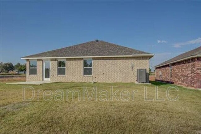 Building Photo - 2405 28th Ter