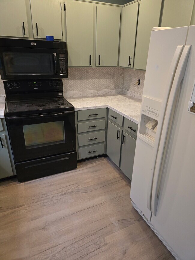 Building Photo - 5210 Village Way