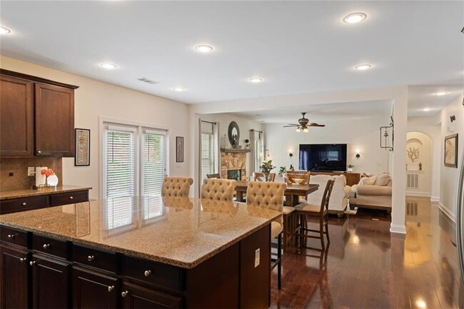 Building Photo - 308 Liberty Dr