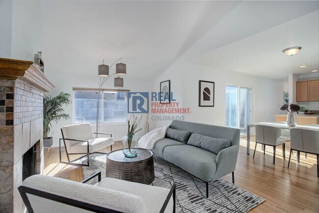 Building Photo - 8487 Everett Way