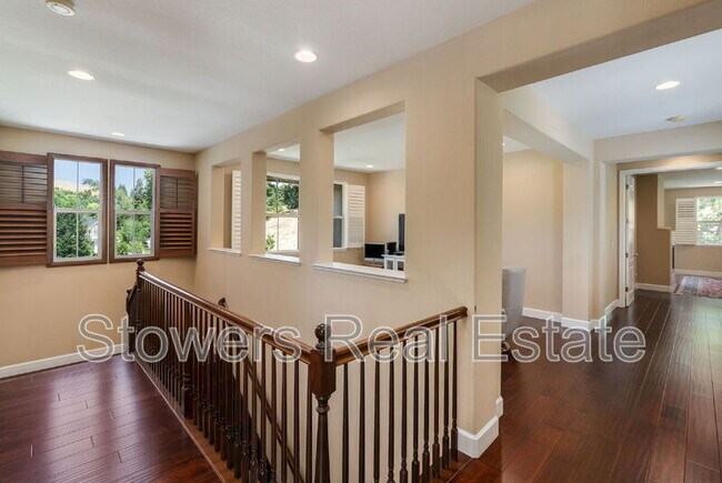 Building Photo - 1301 Sugarloaf Dr
