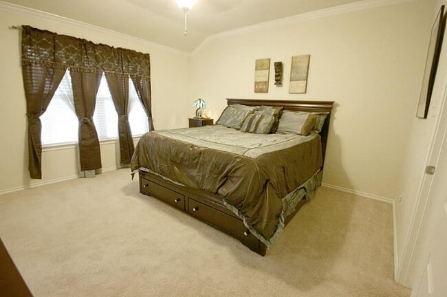 Building Photo - 24654 Folkstone Cir