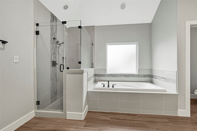 Building Photo - 11218 Gallant Ridge Ln