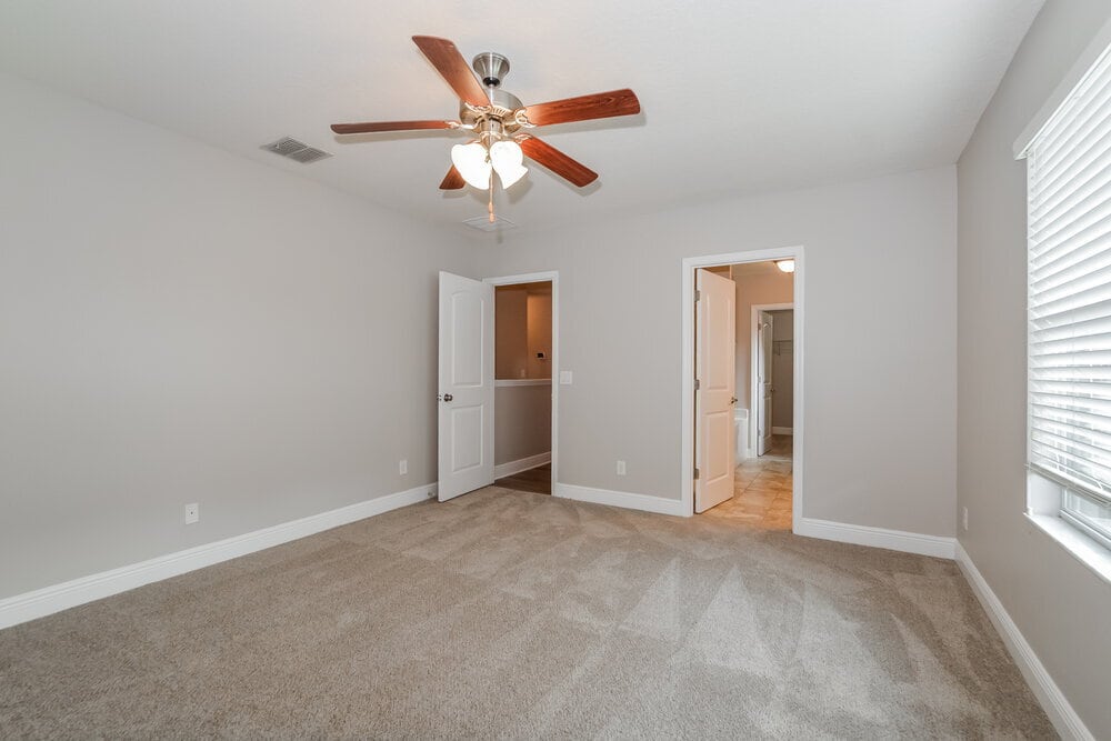 Building Photo - 1705 Southern Oak Loop