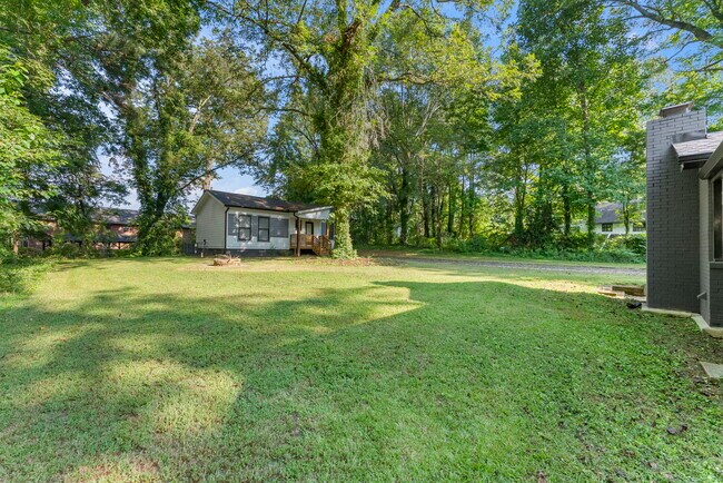 Building Photo - 2874 Grand Ave SW