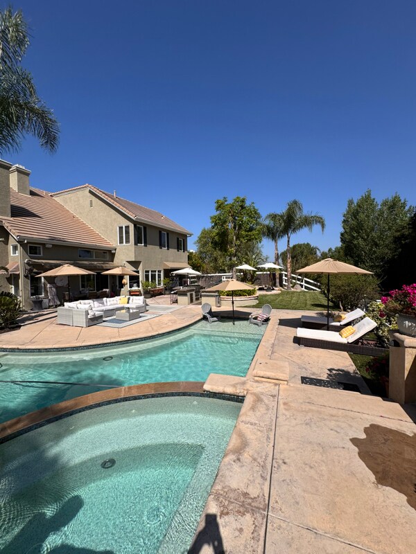 Building Photo - 15305 Saddleback Rd