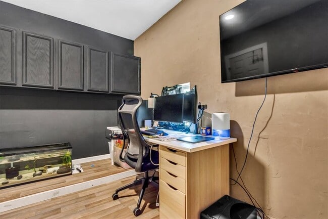 Building Photo - 206 Quail Cir