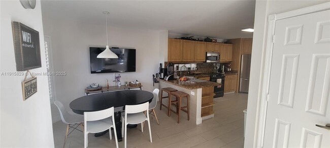 Building Photo - 1055 Yellow Birch Terrace