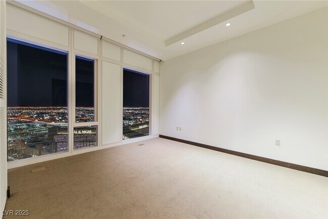 Building Photo - 3750 S Las Vegas Blvd