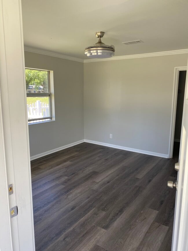 Building Photo - Beautiful 1/1 Duplex in Biloxi, MS