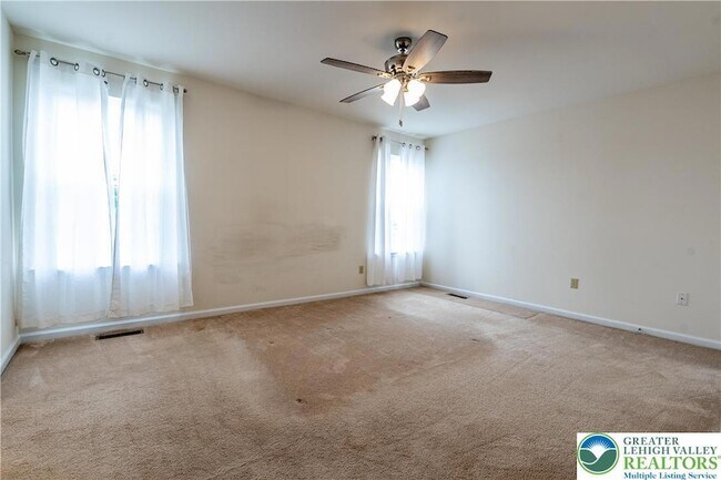 Building Photo - 5811 Fresh Meadow Dr