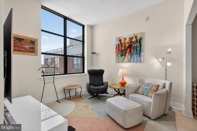 Building Photo - 2020 12th St NW