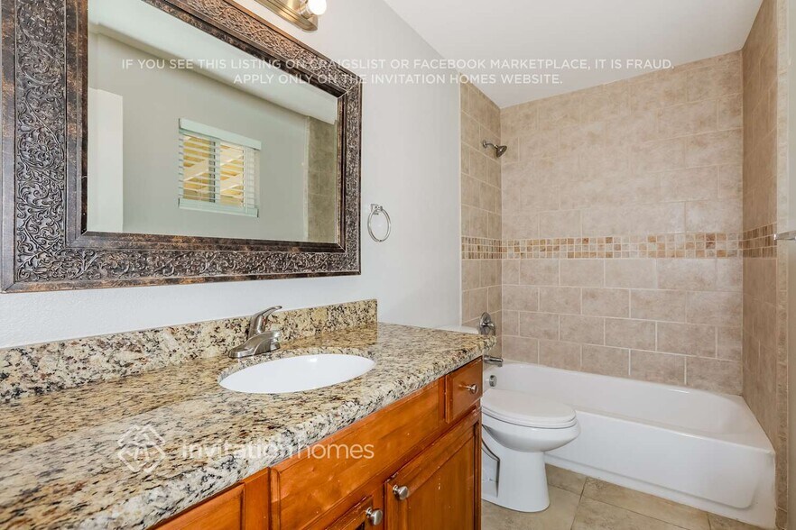 Building Photo - 200 N Miller St