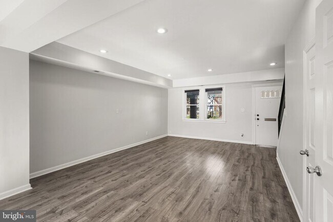 Building Photo - 5105 New Hampshire Ave NW