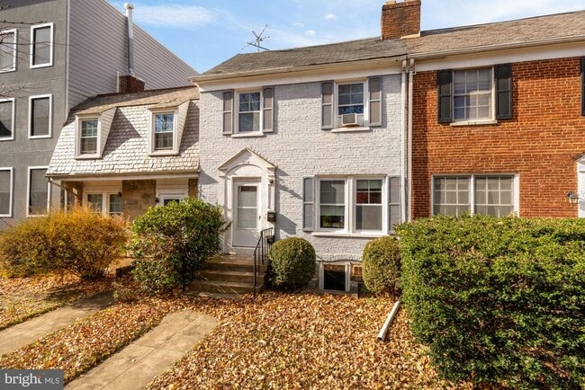 Building Photo - 1710 37th St NW