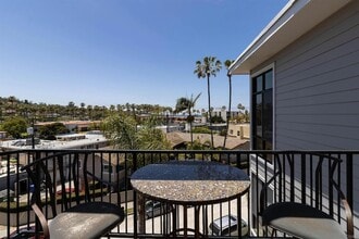 Building Photo - 8110 El Paseo Grande