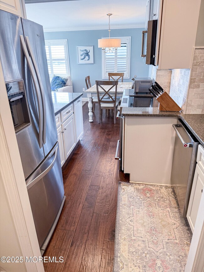 Building Photo - 1 21st Ave