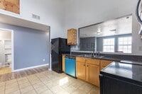 Building Photo - 361 Main St