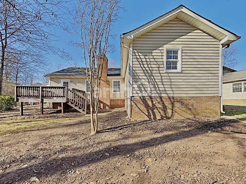Building Photo - 4125 Medford Dr NW