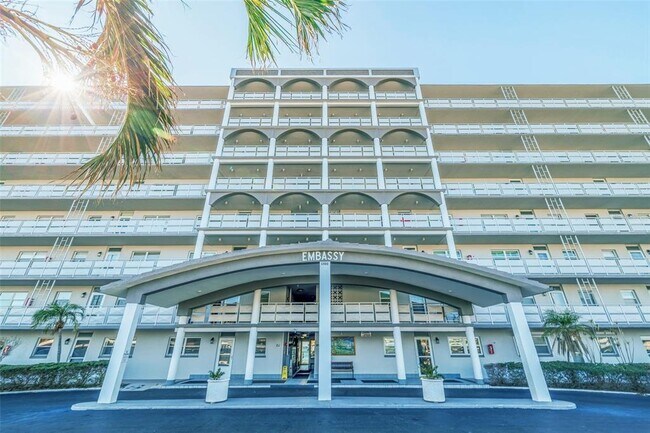 Building Photo - 5900 Shore Blvd S