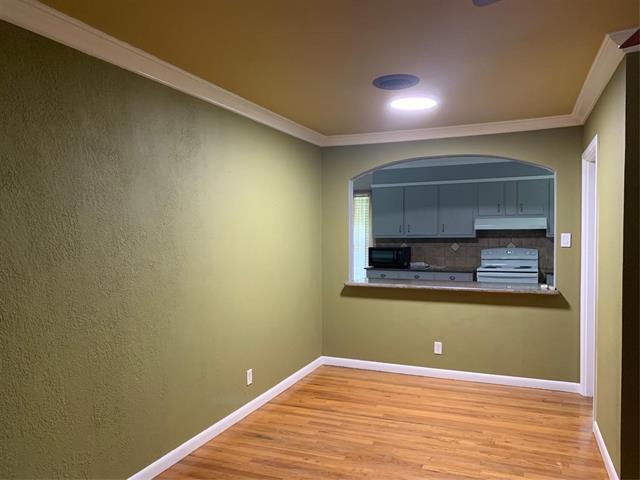 Building Photo - 1012 S Maurice Ave