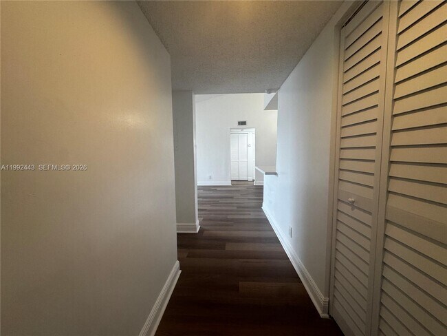 Building Photo - 5720 Rock Island Rd