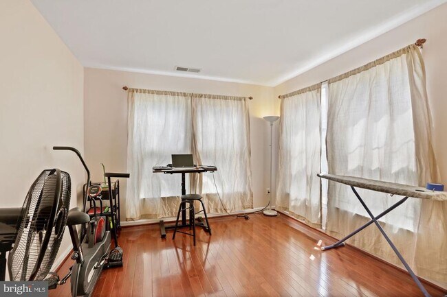 Building Photo - 22054 Dilworth Square