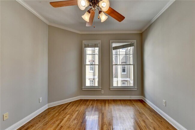 Building Photo - 813 Clifton Heights Ln NE