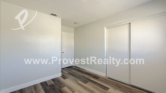 Building Photo - 14199 Estate Way